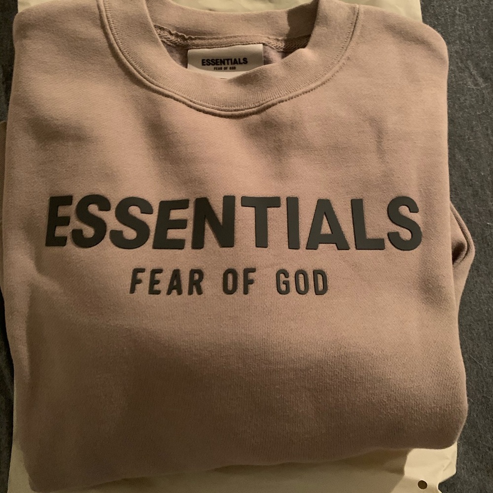 Essential kids crew neck sweater in taupe